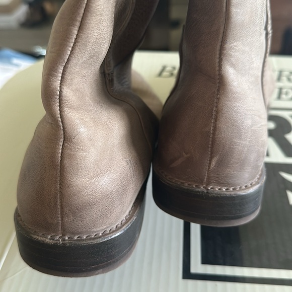 FRYE PAIGE TALL RIDING BOOTS SIZE 11
$150 - Picture 7 of 9